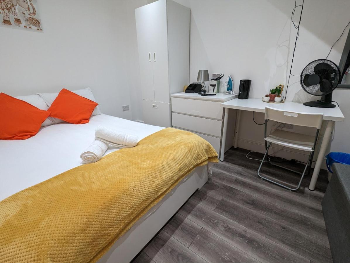 Mile End- Prime Location Hotell London Exteriör bild