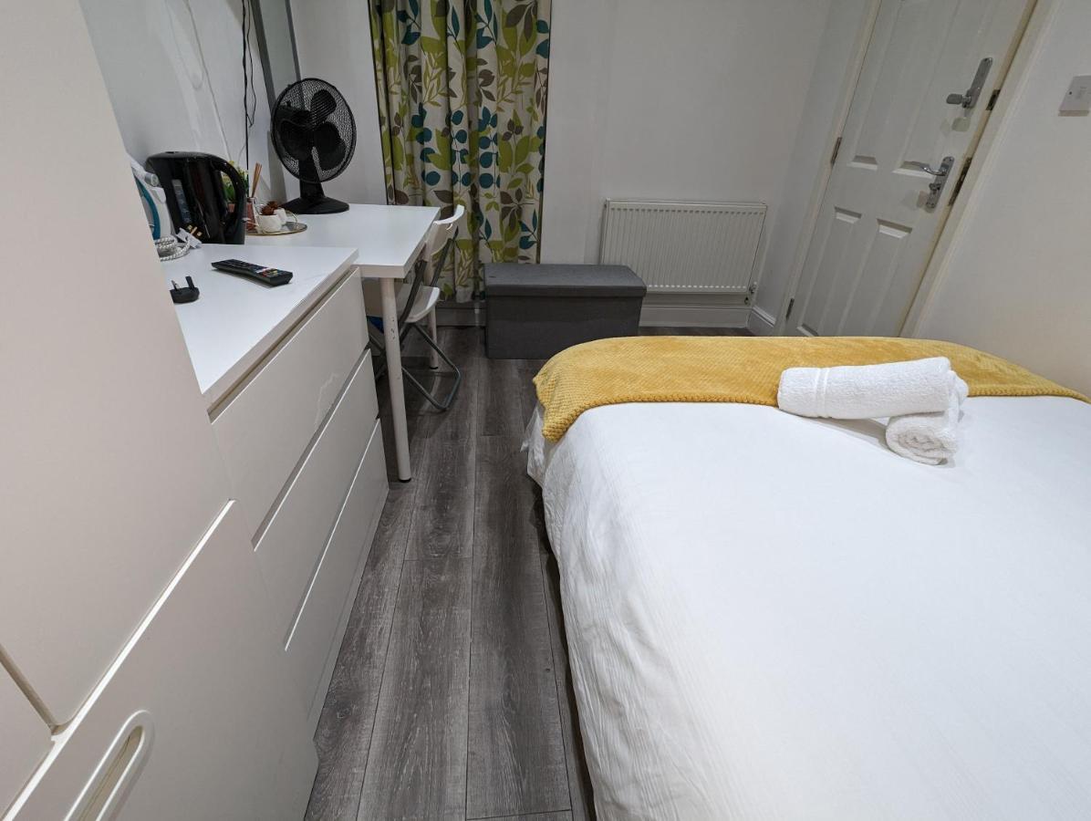 Mile End- Prime Location Hotell London Exteriör bild